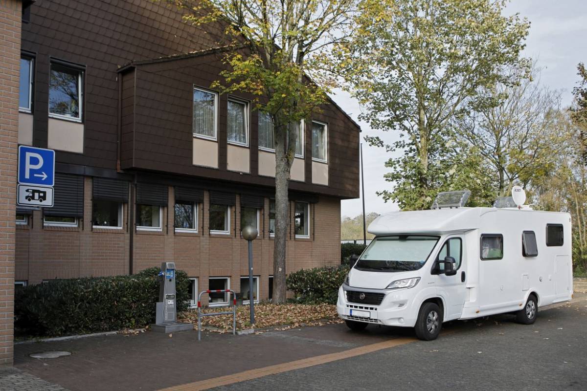 Borchen: Wohnmobilstellplatz am Rathaus